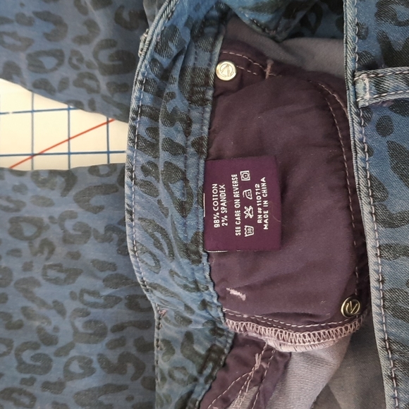 Vigoss Leopard Print Skinny Jeans - Picture 5 of 6